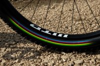Vittoria Pneu Barzo 29x2.35 TLR schwarz UCI Rainbow Edition 